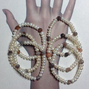 6pcs. a Set of Freshwater and Botswana Gemstones Stretch Bracelets.